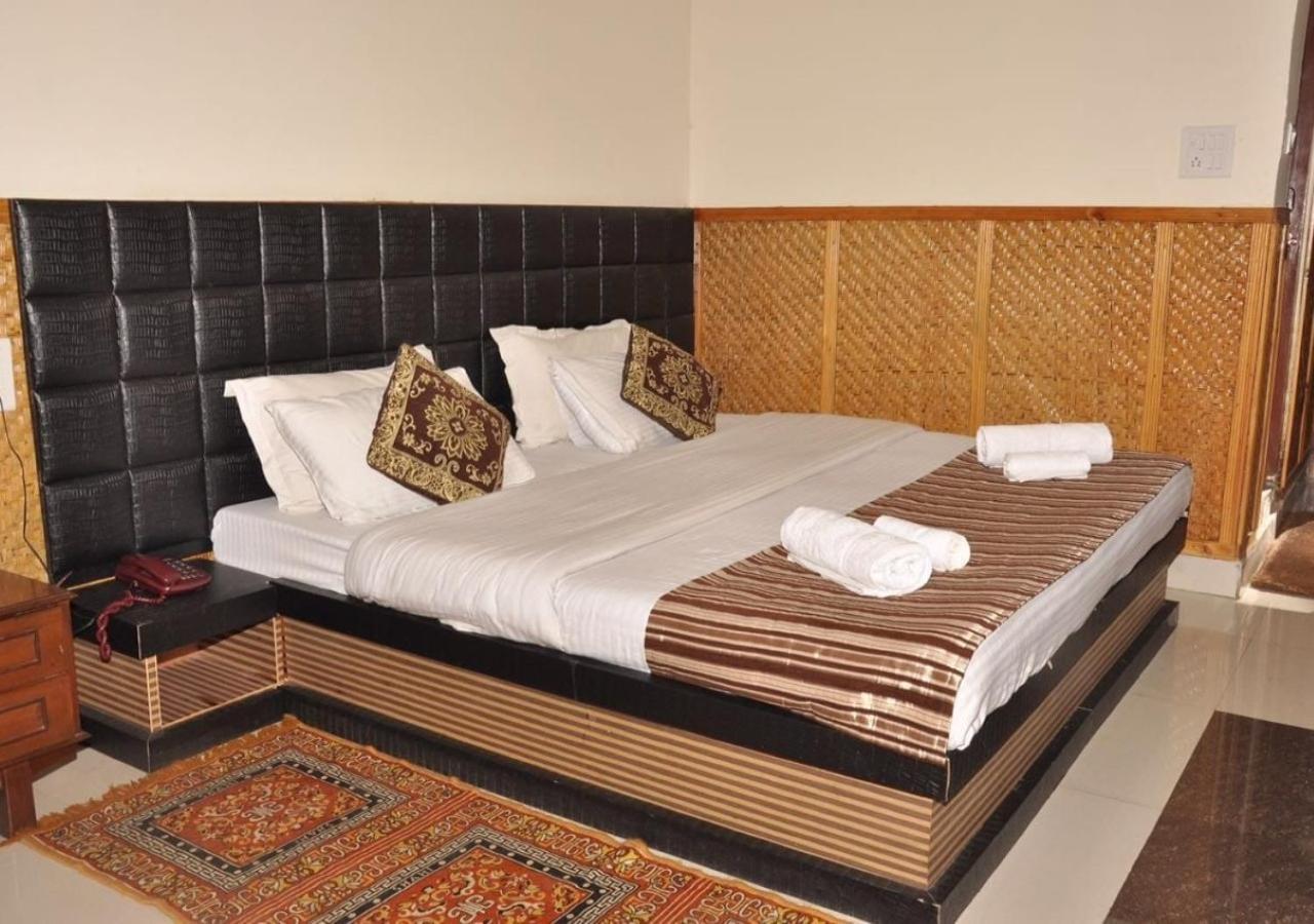 Himalaya Mount View Resort Uttarakhand 코사니 외부 사진